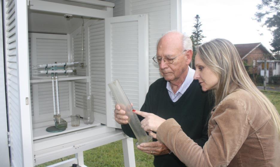 Eugenio Hackbart com a amiga e colega Meteorologista Estael Sias. Créditos: MetSul Meteorologia